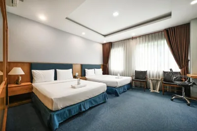 Phòng hai giường đơn có view thành phố — Sunshine Airport Hotel